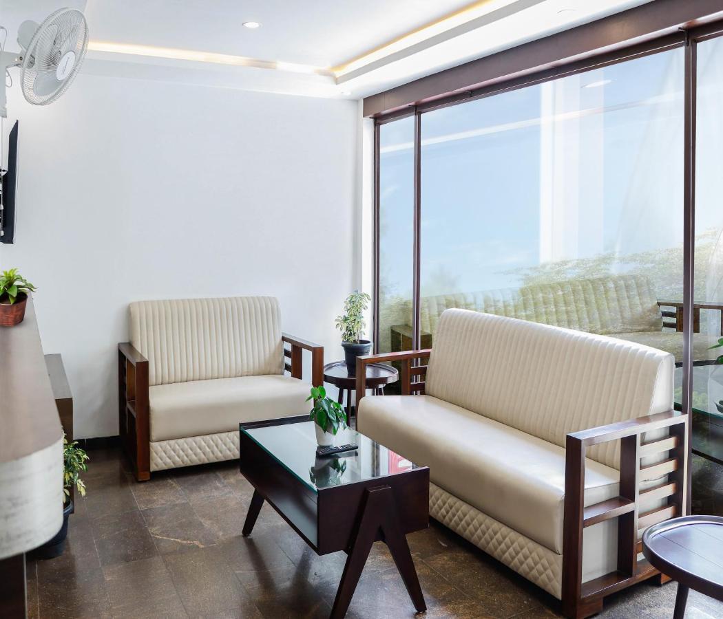 Hotel Vinayaga Tiruppur Extérieur photo