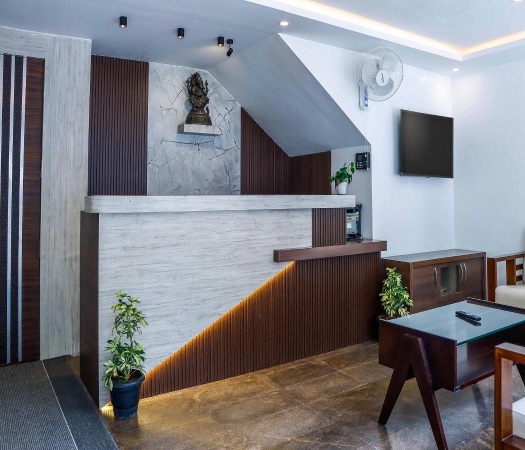 Hotel Vinayaga Tiruppur Extérieur photo